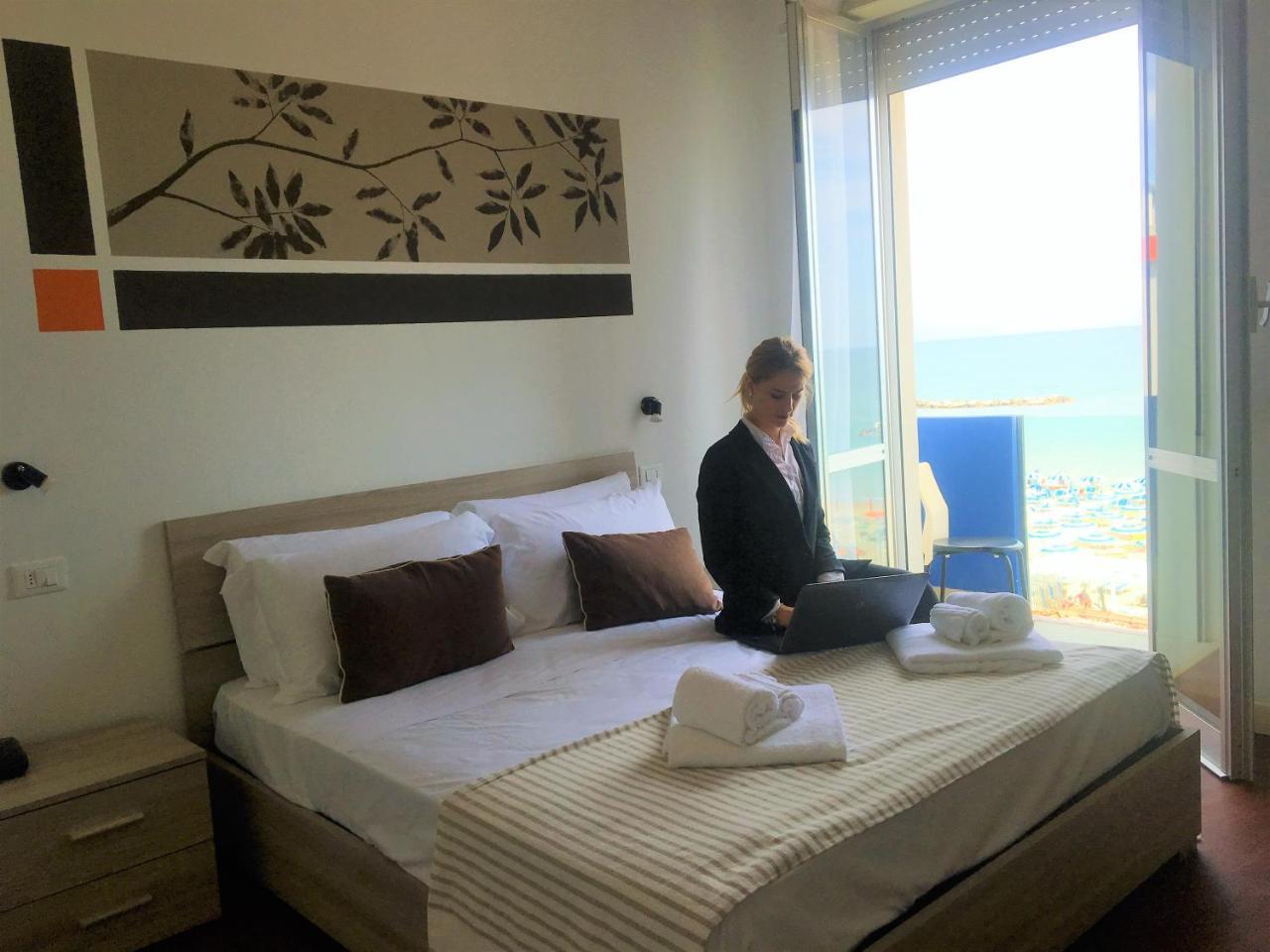 Hotel Al Nuovo Porto بيلاريا-إيجيا مارينا المظهر الخارجي الصورة